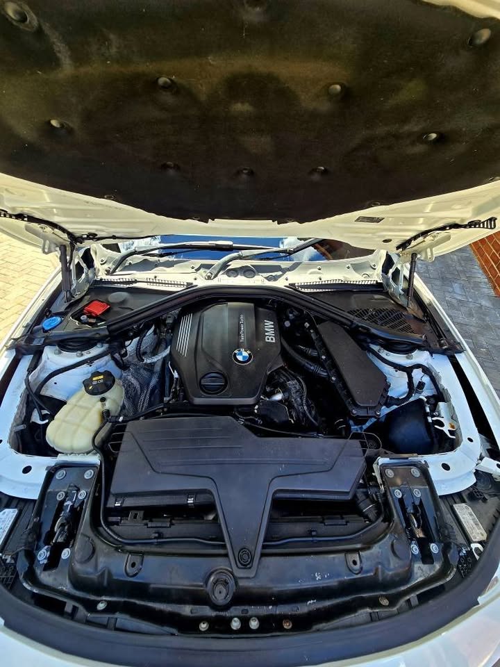 2017 BMW F30 320D LCI • 205 000km • sandton johhanesburg image 5