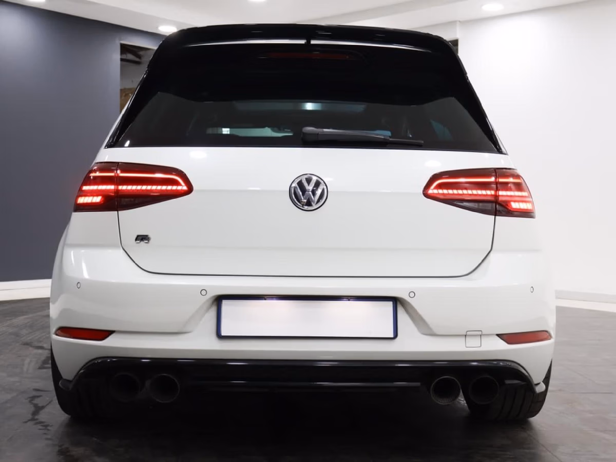 2017 volkswagen golf R • 45 000km • johhanesburg image 2