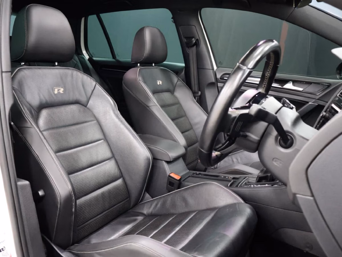 2017 volkswagen golf R • 45 000km • johhanesburg image 5