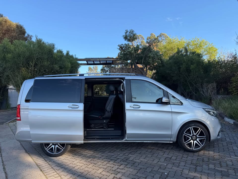 2017 Mercedes V250d • 120 000km • Pretoria, Tshwane image 3